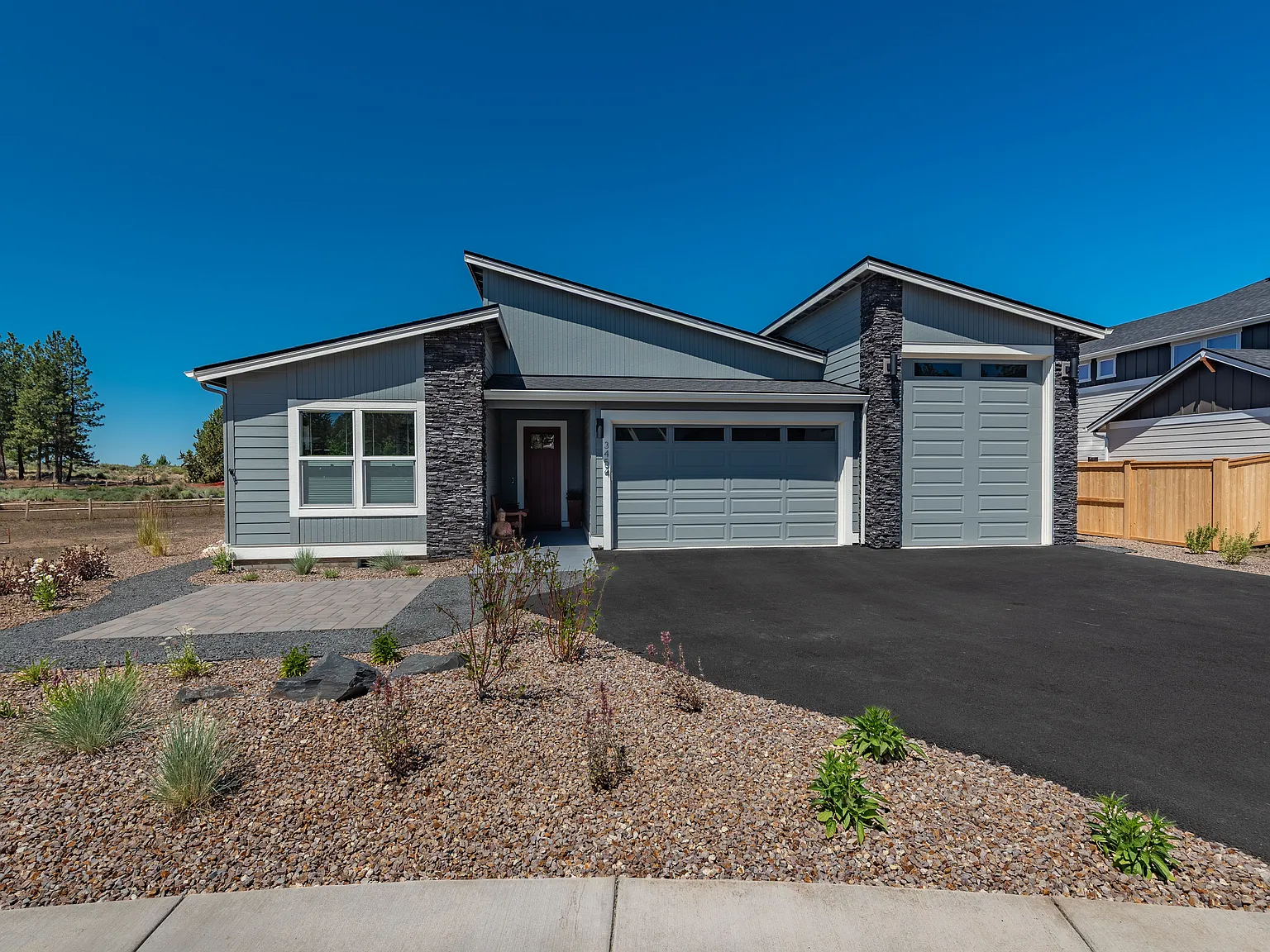 3 bed, 2248 sqft, $4,995 — Photo 3