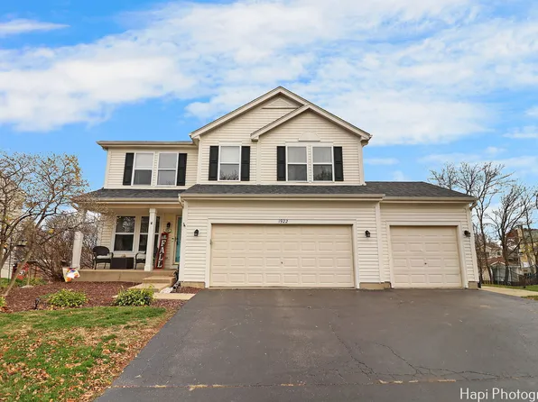 1922 Hemlock Dr, McHenry, IL 60050