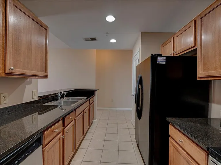3040 Peachtree Rd NW #813 — Photo 4