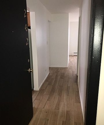 4th image of 5431 N Lincoln Ave APT 202