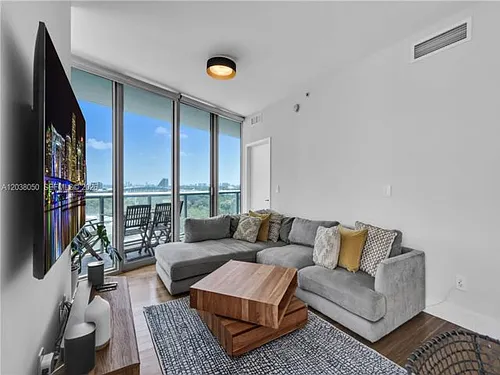 888 Biscayne Blvd Photo 1