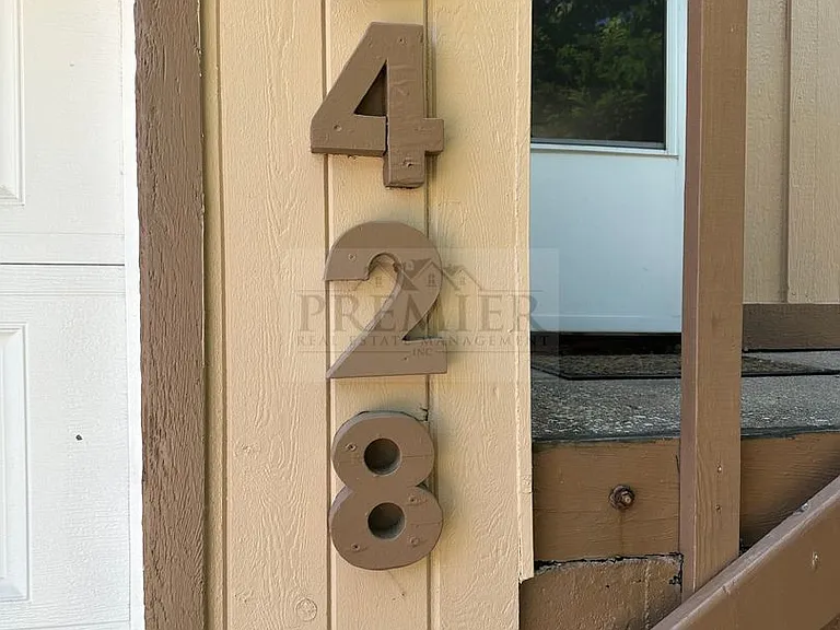 8428 Lane Pl — Photo 2