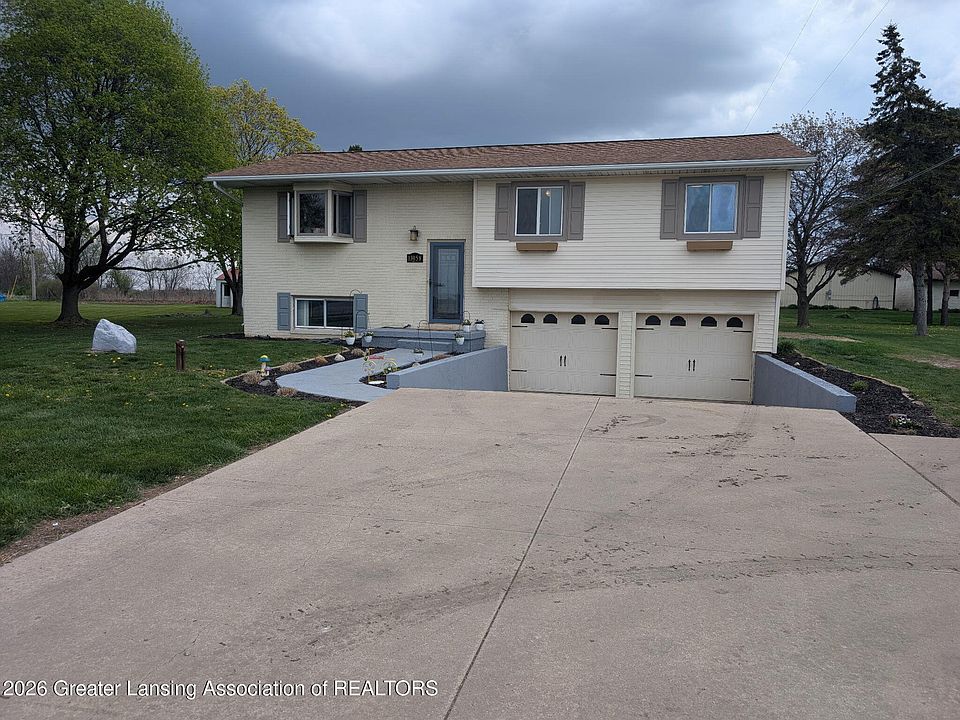 2nd image of 13058 Benton Rd