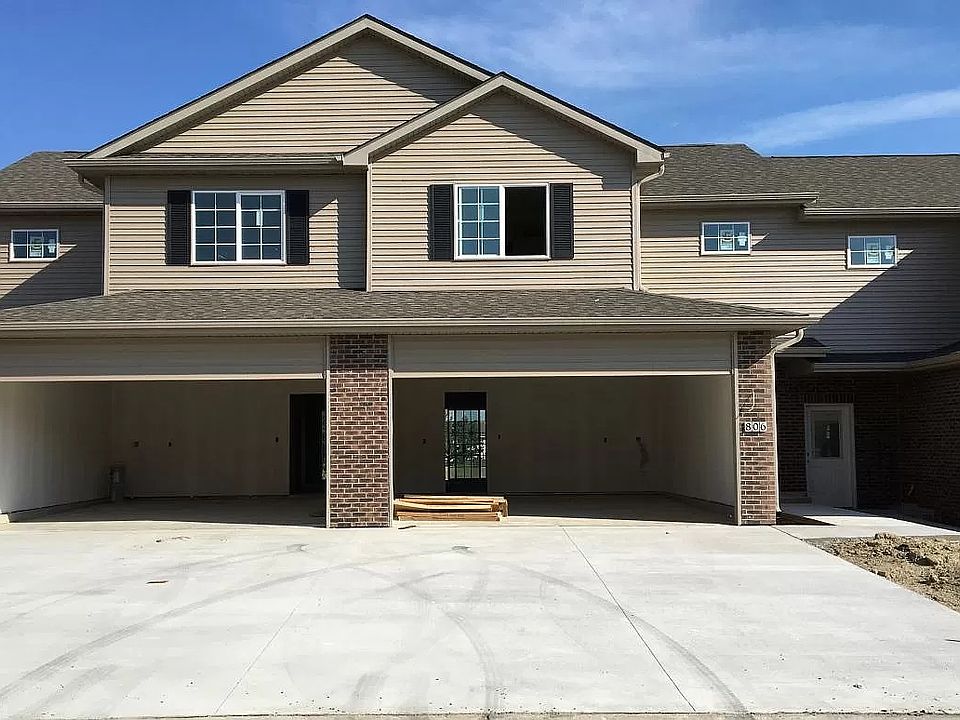 1st image of 806 SE Crossings Ln