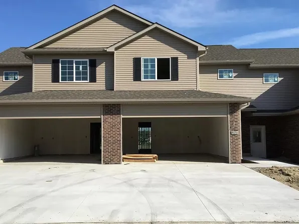 806 SE Crossings Ln, Grimes, IA 50111