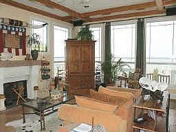2nd image of 408A Bay Ave S #A