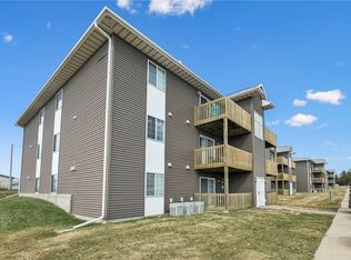 125 E Boyson Rd #900, Hiawatha, IA 52233