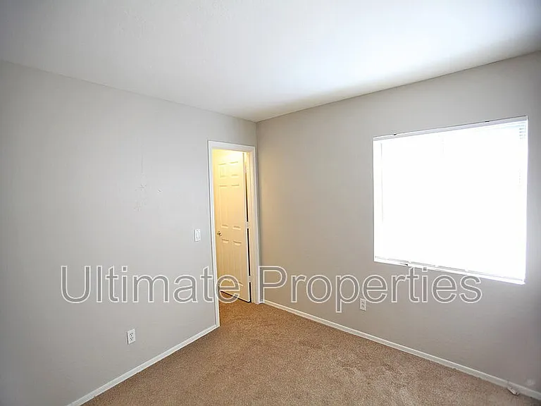 12511 N 121st Dr — Photo 15