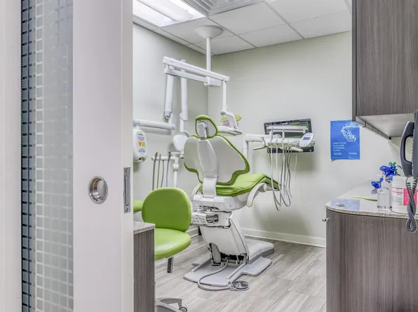 200 Bloomfield Street image 7 of 16