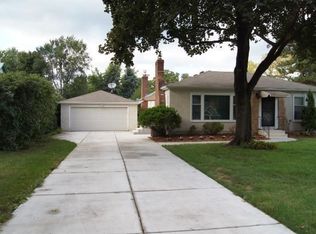 1863 Glen Paul Ave, Arden Hills, MN 55112