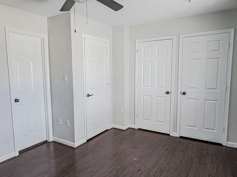 45503 Knockeyon Ln — Photo 12