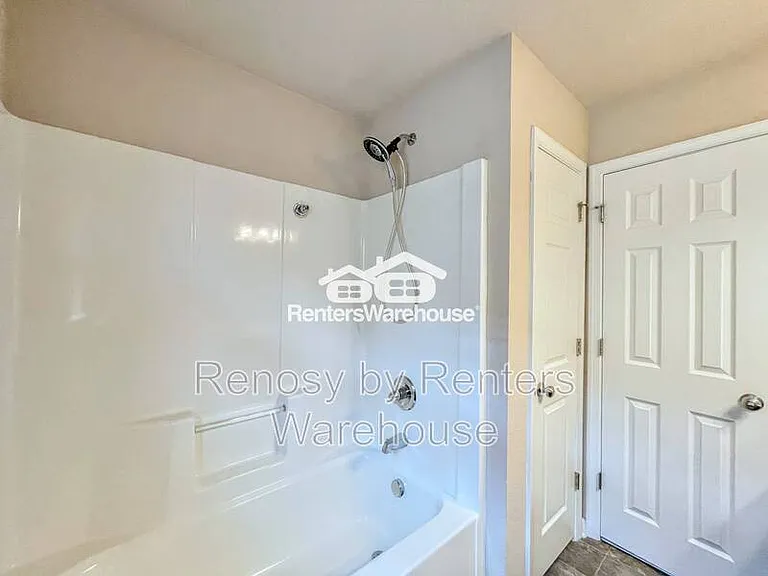 4139 Franklin St — Photo 32