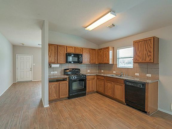 5th image of 9019 Blue Cedar Ln