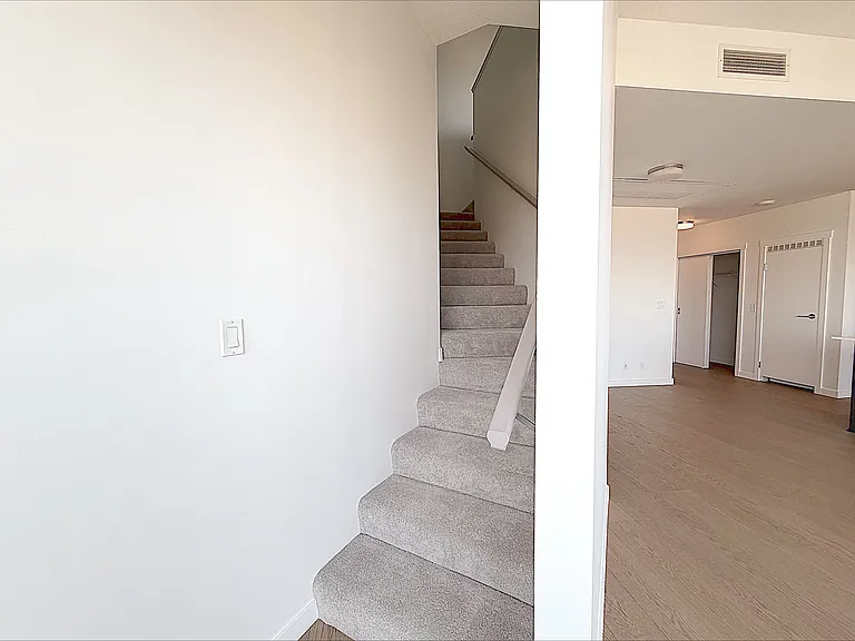 97 W Georgia St #2502 — Photo 9