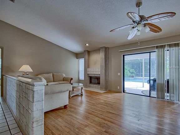 4th image of 39152 Tacoma Dr