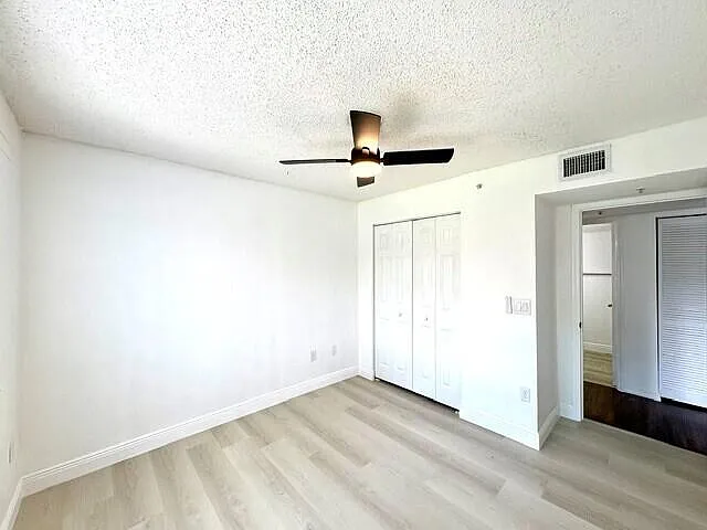 100 Crestwood Ct N #108 — Photo 29