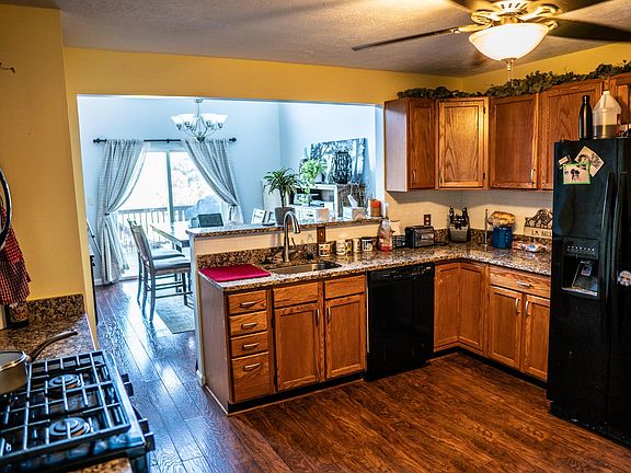3rd image of 29 Sunset Ct