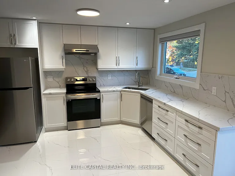 67 Hutcherson Sq — Photo 17