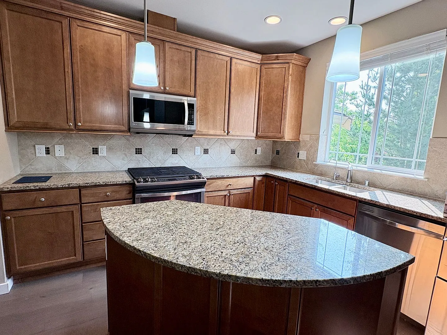 Spacious Snoqualmie Ridge Home! — Photo 4