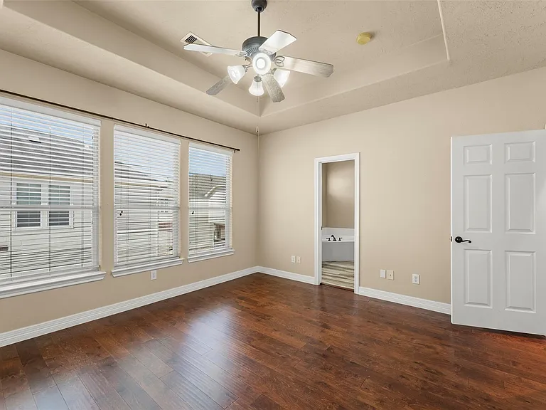 1716 Aden Dr — Photo 7