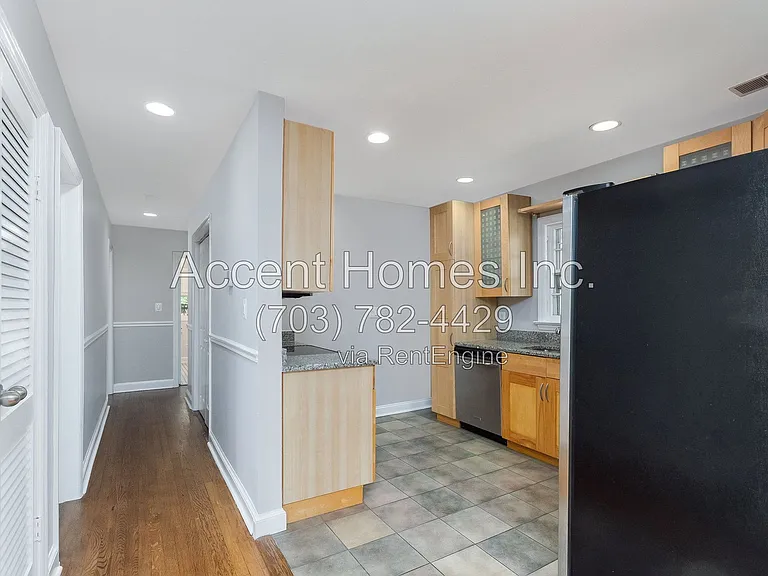 813 31st St S — Photo 11