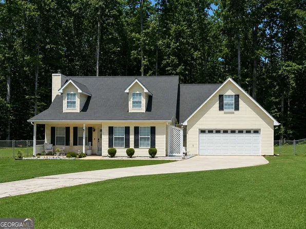 135 Creekview Dr, Newnan, GA 30263