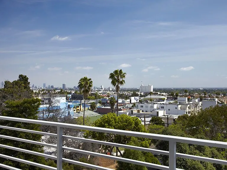 The Avenue Hollywood — Photo 24
