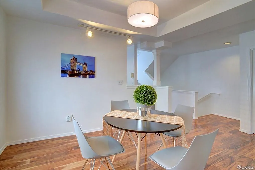 3 bed, 1700 sqft, $3,495 — Photo 4