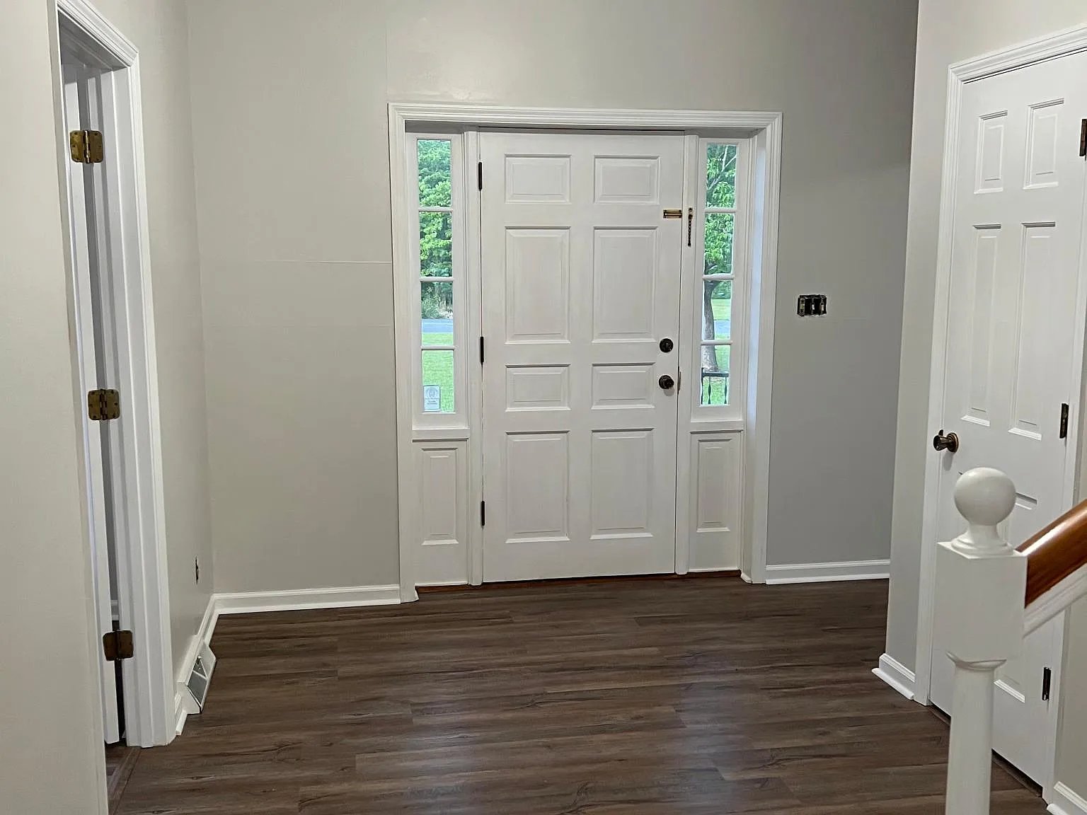 1900 Robin Dr NE — Photo 3