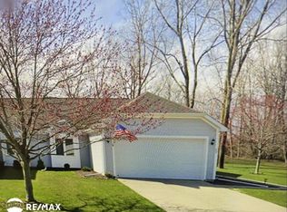 233 Aberdeen Ct, Flushing, MI 48433