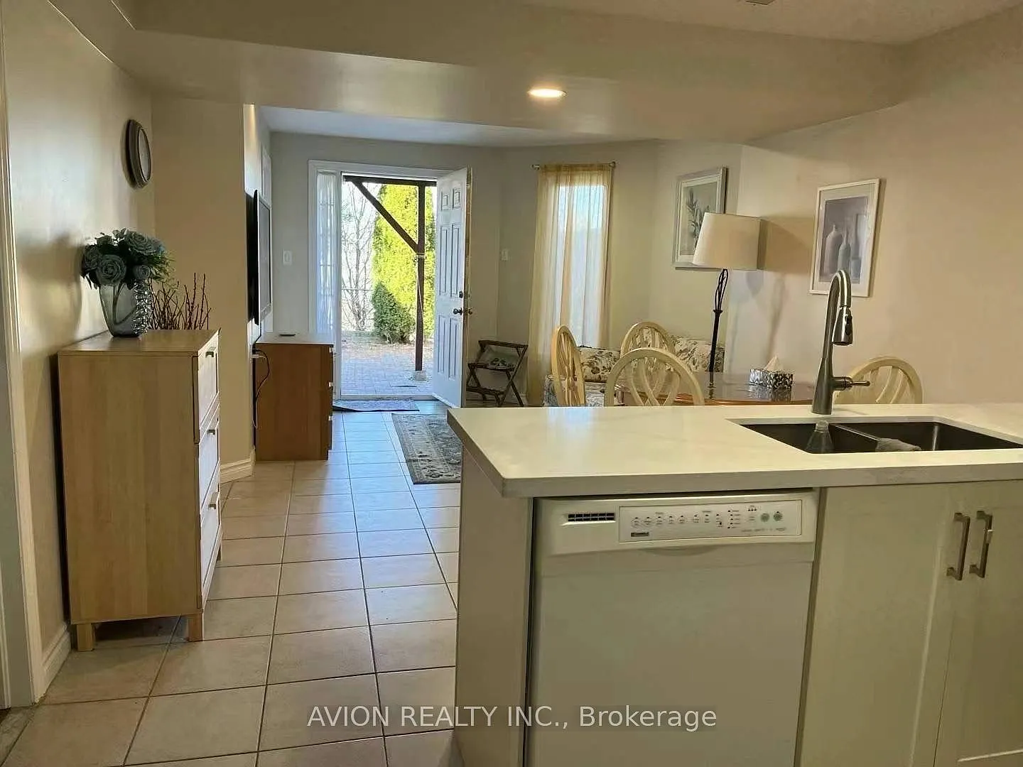 2 bed, $2,050 — Photo 2