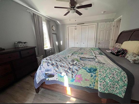 2nd image of 420 Victoria Way