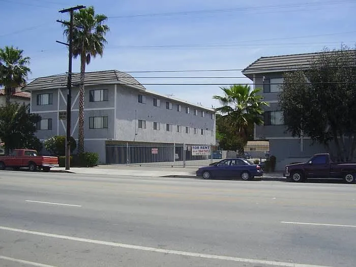 7740 Laurel Canyon Blvd