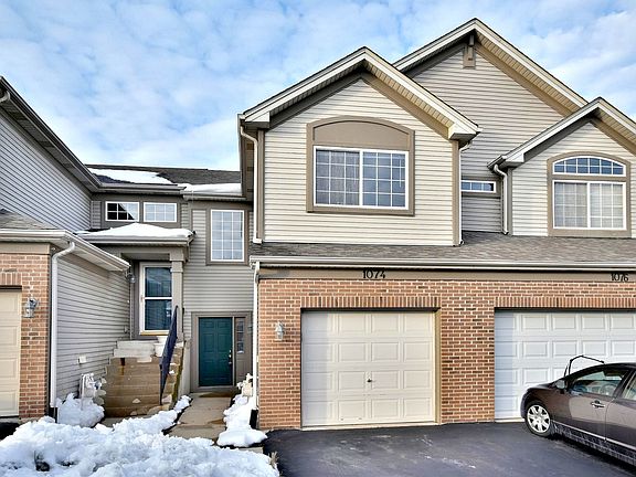 2nd image of 1074 Parkhill Cir