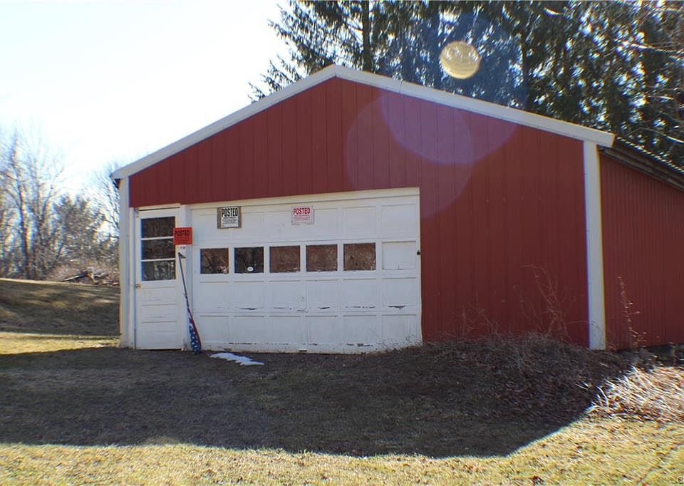2nd image of 5251 Pleasant Valley Rd