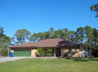 8024 Royal Cir, Labelle, FL 33935