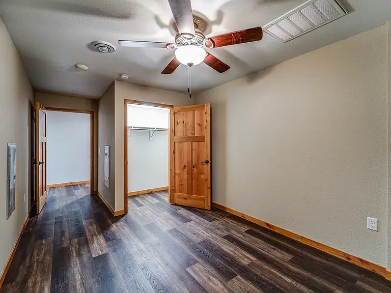 Sunset Place Apartments — Photo 57