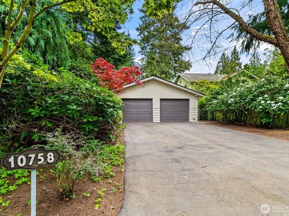 10758 Ashworth Avenue N, Seattle, WA 98133
