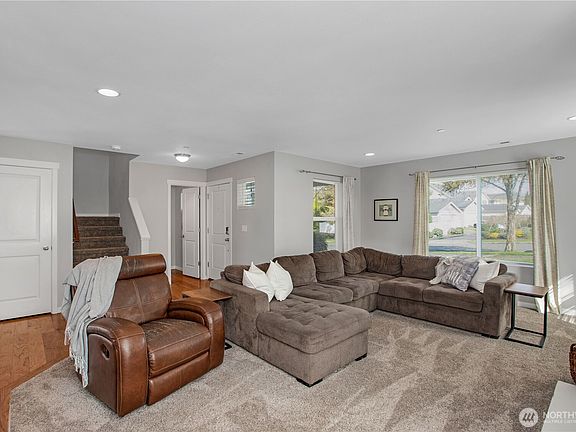 4th image of 1893 Hoffman Hill Blvd
