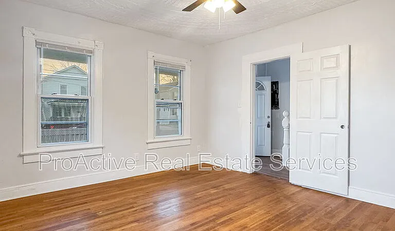 2728 E Virginia Beach Blvd — Photo 3