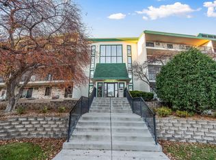 10411 Cedar Lake Rd APT 319, Minnetonka, MN 55305