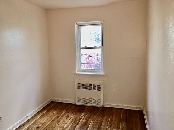 4th image of 683 E 59th St #1
