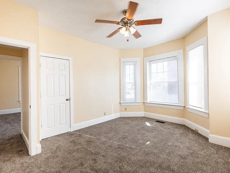 811 Lexington Ave #1 — Photo 8