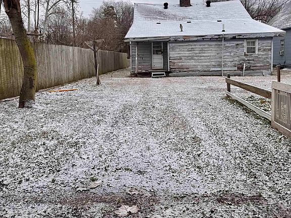 2nd image of 1030 Park Ave