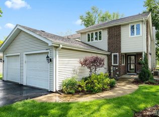 30W359 Oakmont Dr, Naperville, IL 60563