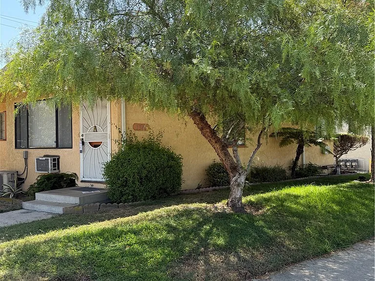 1340 N Buena Vista St #A — Photo 17