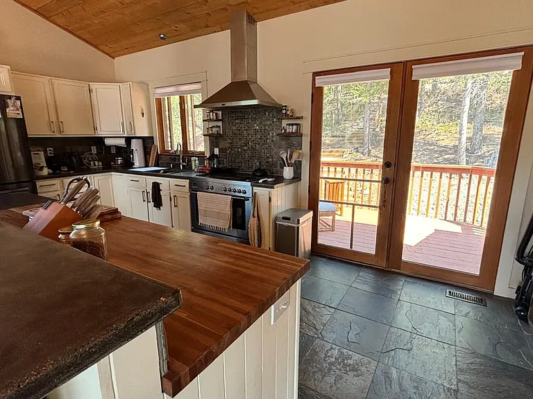 247 Alpine Dr — Photo 9