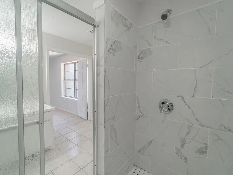 3120 Shadybrook Dr — Photo 41
