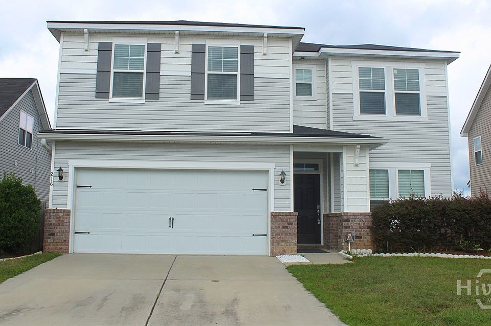 1st image of 216 Lakepointe Dr