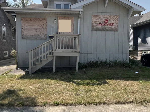 319 156th Pl, Calumet City, IL 60409